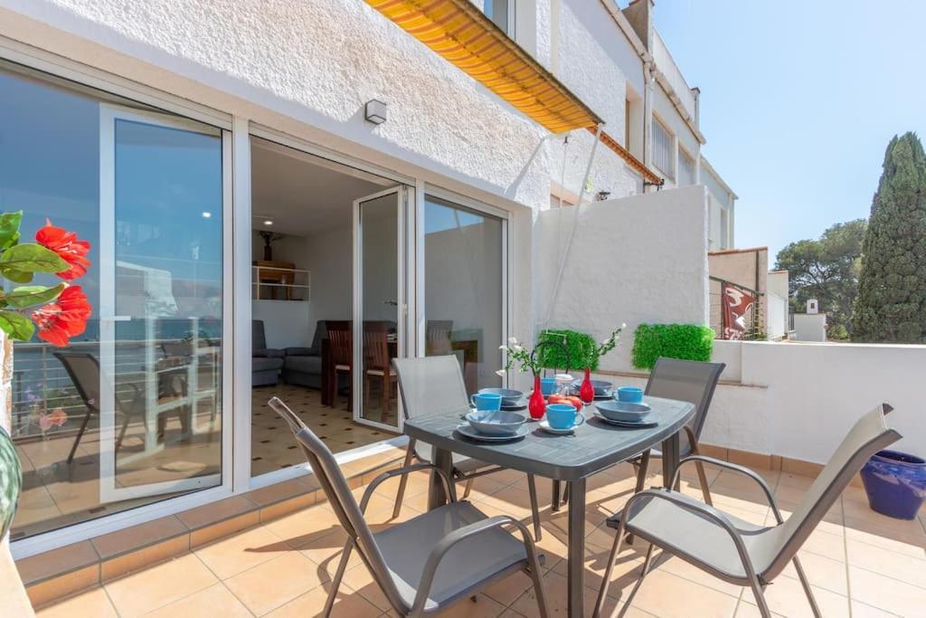 Merce 30-amplia Con Vistas Al Mar Roses
